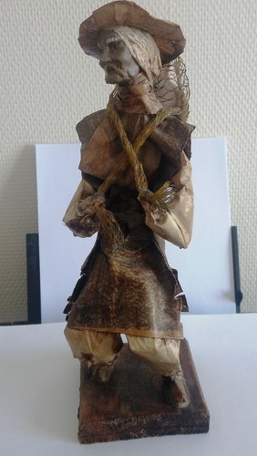 Ancien personnage papier - ancien, en