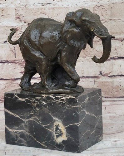 Sculpture figurine bronze - figurine, en
