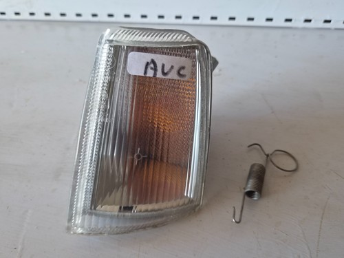 Clignotant avant conducteur