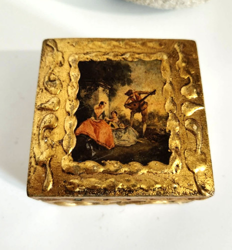 Ancienne boîte bijoux - à,