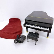 Grand piano miniature noir