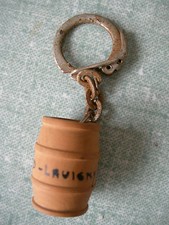 Porte clef ancien tonneau en - :,