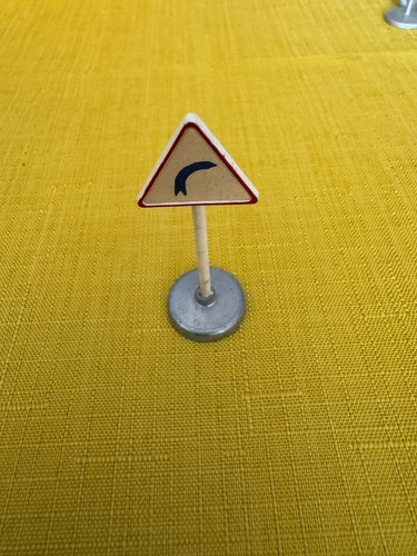 Panneaux routiers dinky - 1/43,