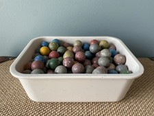 Lot de 160 billes anciennes en terre cuite colorée - Années 50/60