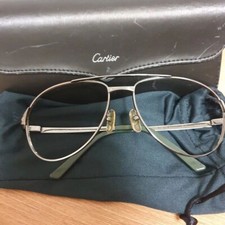 Lunettes de soleil et montures