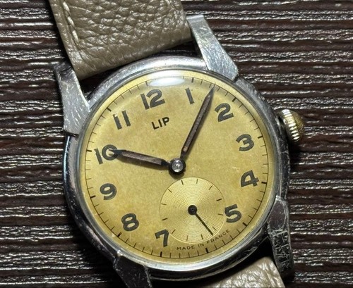 Lip wristwatch full - lip, r.25