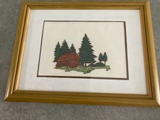 cadre bois vitré motif chalet de montagne brodé 21X27CM