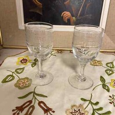 2 petits verres anciens en