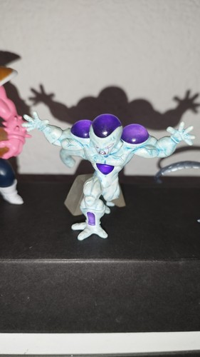 Figurine gashapon freezer - gashapon,