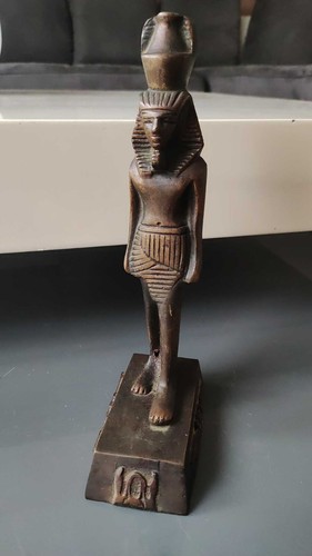 Sculpture/Figurine