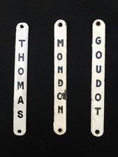 3 anciennes plaques emaillees verticales prenom ? nom ? Thomas Goudot Mondon