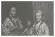 Japon, Fête du quartier de Fujimi-Cho, Fille du photographe en tenue de danse, T