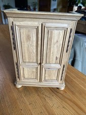 ancienne magnifique armoire poupée En Bois