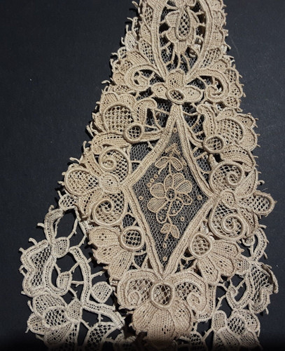 Rare col jabot point venise - rare,
