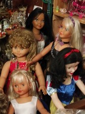  Vend Grande Poupee environ  1m10 tres bon état 30€ piece  100€les 4 poupées 