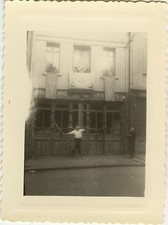 OLD PHOTO - VINTAGE SNAPSHOT -
