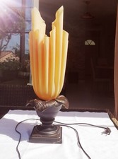 Lampe décorative signée