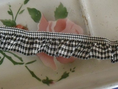 Galon tulipe noire fronce - la,