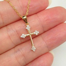 Collier pendentif croix