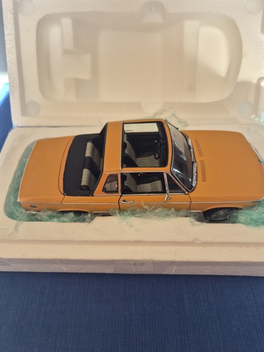 Autoart bmw 2002 baur - 1:18,