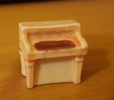 Fève - Piano - Série Les meubles d´époques baroques ....  (Ref. 2622)