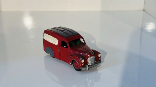 Dinky toys 470 - austin, a40