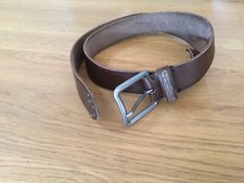 CEINTURE NOIRE MAGNIFIQUE CUIR MIXTE  MODELE GUESS TAILLE 100/L NEUVE