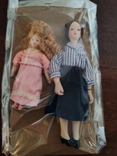 Personnages maison de poupée