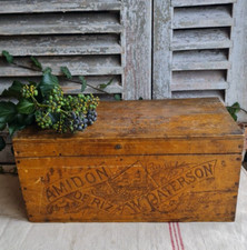 ANCIENNE BOITE EN BOIS