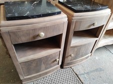 2 Anciens petits meubles, Chevets 40 x 33 cm par 66 cm de haut