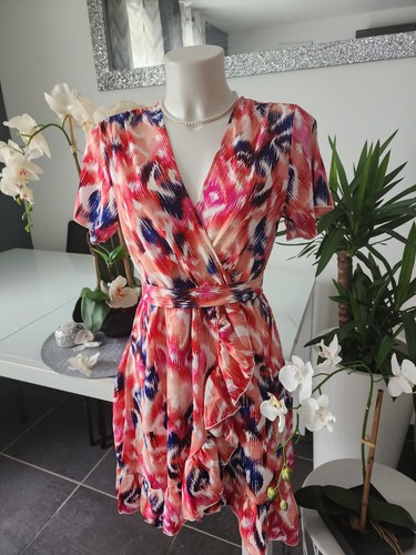 Une robe imprimée taille l - une,