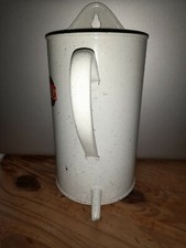 Fontaine à lavement en tôle