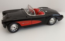 Diamonds 1/18  scale BURAGO - Chevrolet corvette 1957.
