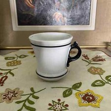 Jolie tasse Brulot ancienne signée noir et doré