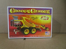 ALM/5697 TOM DANIELS GROOVEY