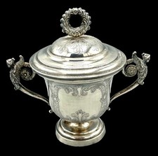 SUCRIER EN ARGENT. STYLE