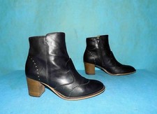 bottines boots KICKERS en cuir noir p 36 fr 