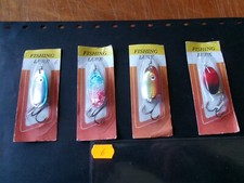 Leurres anciens  4 cuillers . Neuves . Pêche a la truite ou petits carnassiers.