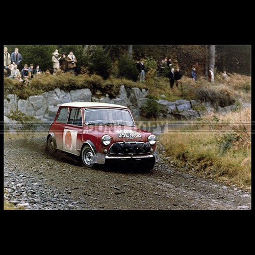 Photo 023822 morris mini - a.023822,