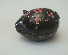 magnifique cochon, boite en