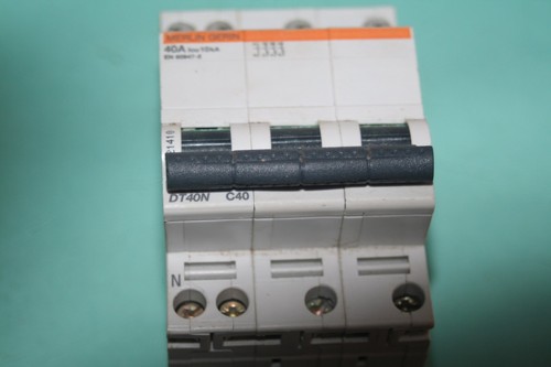 Disjoncteur dt40n 3p - n, 40a