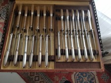 BOULENGER ORFEVRE SERIE 24 COUTEAU MODELE ART DECO METAL ARGENTE  + ECRIN