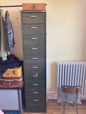 MEUBLE INDUSTRIEL  à CLAPETS en métal, les fabricants MT Pantin