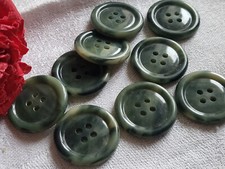 Lot 9 boutons vintage vert