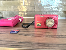 Appareil photo numérique Nikon coolpix S3300 rose , sans chargeur , fonctionnel