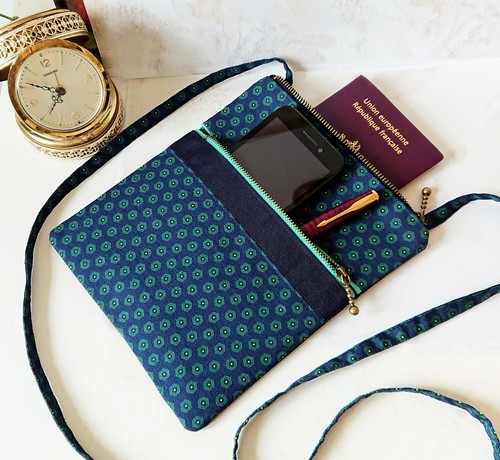 Petit sac artisanal - , à