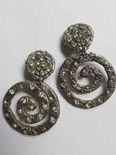 Clips d'oreilles spirales métal argenté avec strass Jacky de G Paris