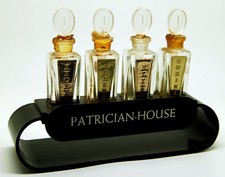 Patrician-House, Présentoir