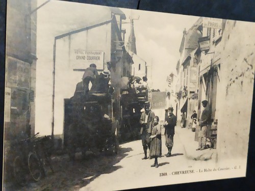 Chevreuse la halte du - 78-chevreuse.",