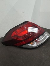 Feu arriere principal gauche